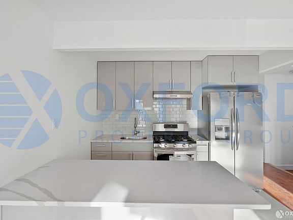 2nd image of 1059 40th St #2