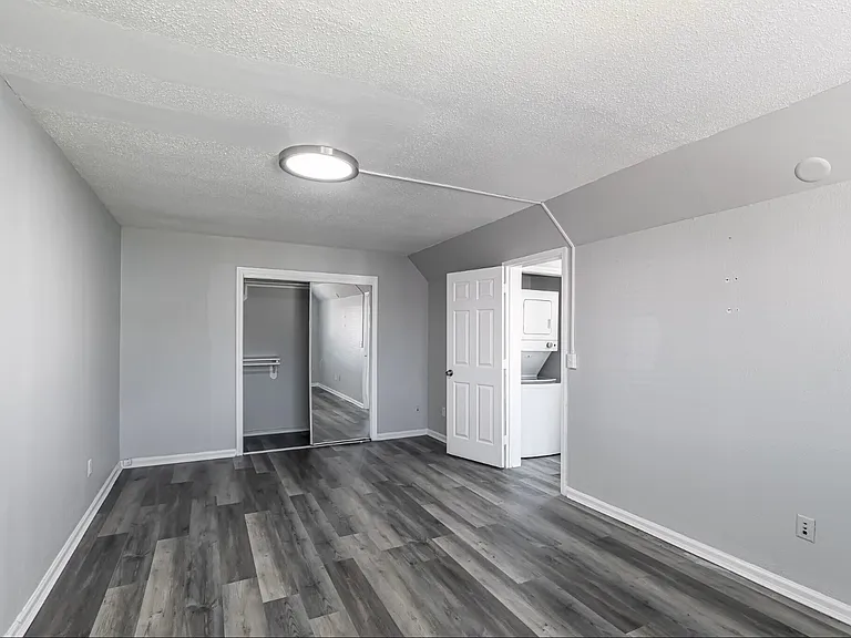1412A8 East St — Photo 5