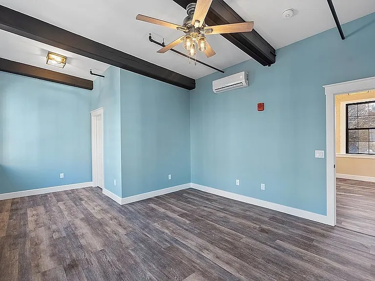 5 Batchelder Ct #201 — Photo 3