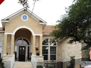 327 Private Road 1733, Mico, TX 78056