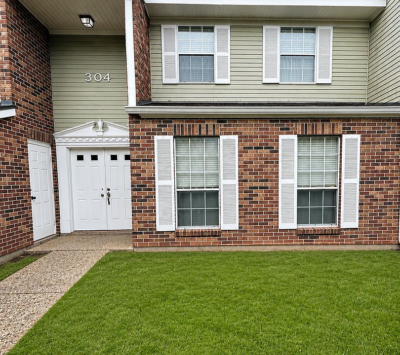 1st image of 101 Wilbourn Blvd APT 304