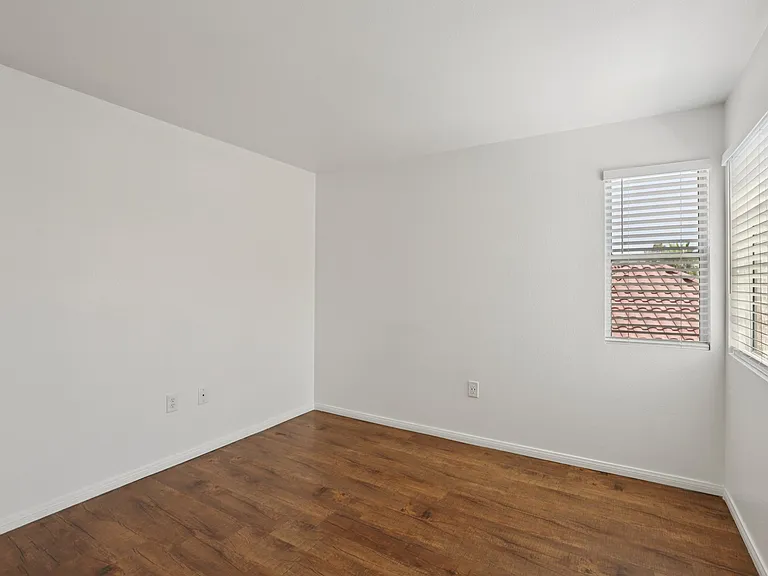 Versailles Senior Apartments — Photo 18