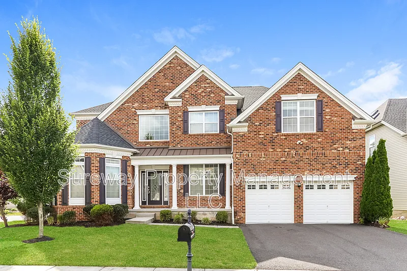 17 Greylynne Dr