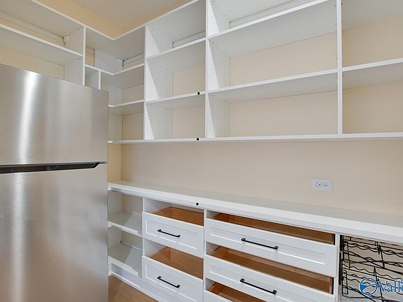 4th image of 155 Towhee Way