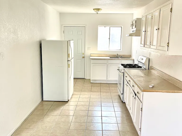 3901 Hercules Ave — Photo 33