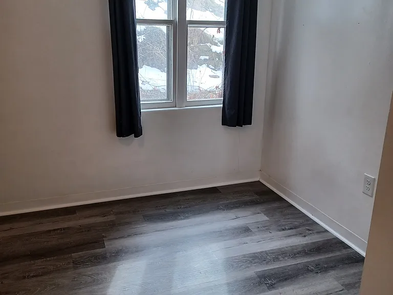232 N Lake St SE #1 — Photo 33