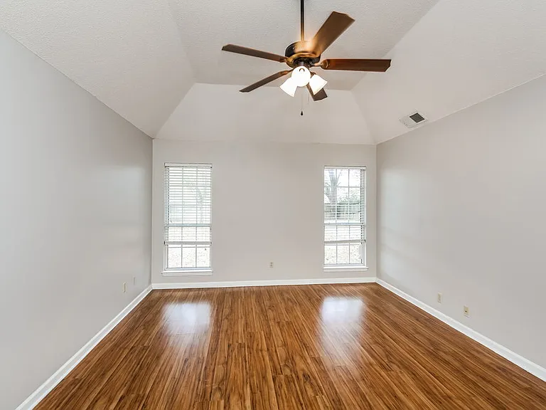 2350 Heather Rdg — Photo 9