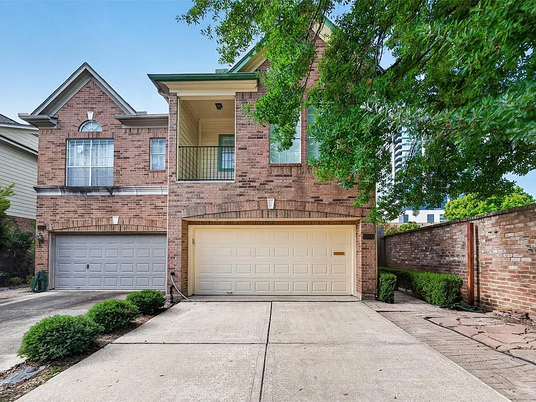 3619 W Clay St — Photo 1
