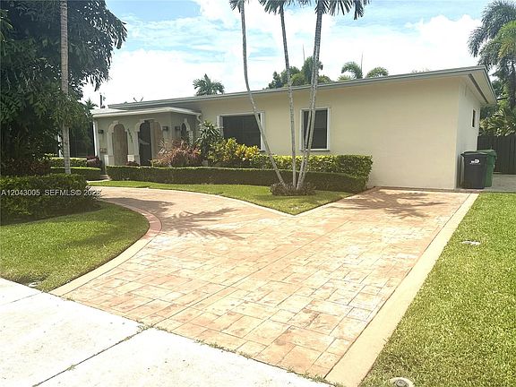 4th image of 5931 SW 46th St