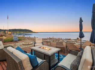 216 Driftwood Shores Rd, Camano Island, WA 98282