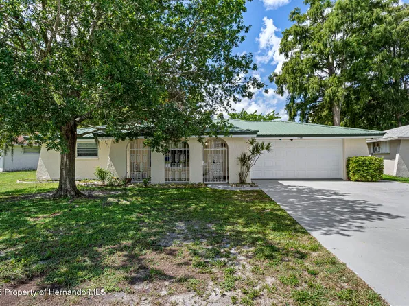 7706 Cherrytree Ln, New Port Richey, FL 34653