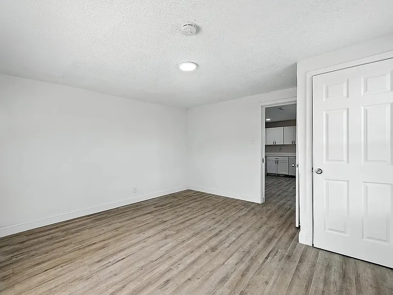 320 T A Carroll Ave — Photo 6