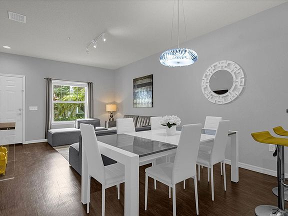 5th image of 5350 Diplomat Ct #107