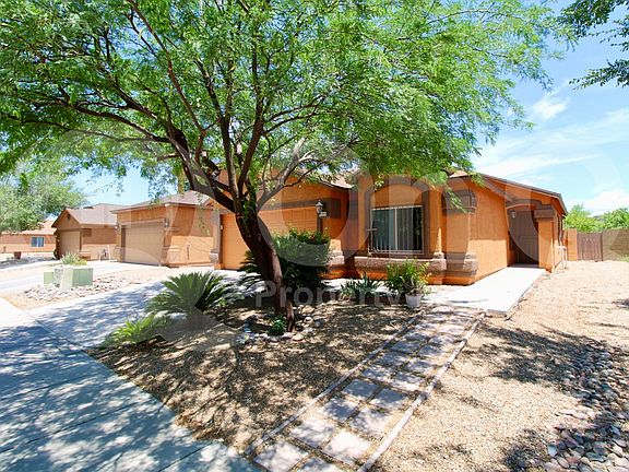 3rd image of 2353 E Calle Sierra