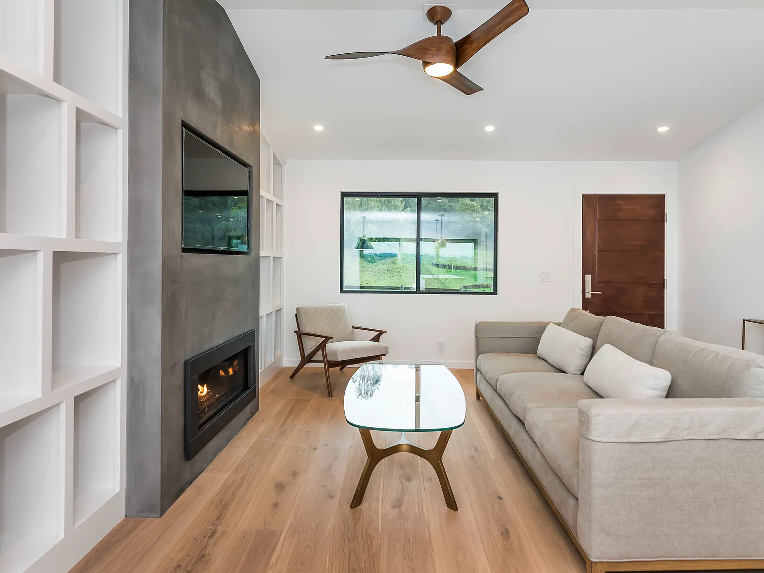 3 bed, 2.0 bath, 1750 sqft, $6,000 — Photo 3