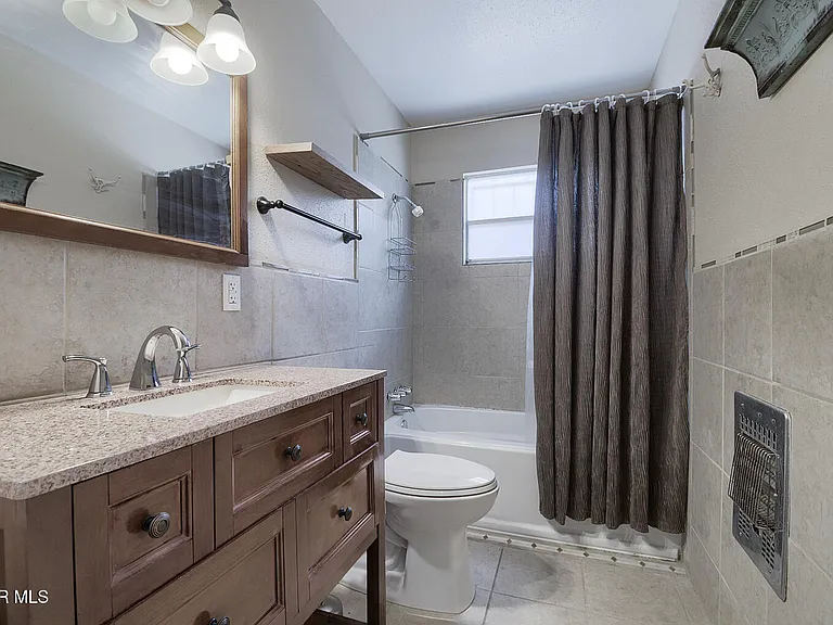 2927 Harrison Ave — Photo 11