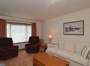 639 Knoll Dr, Lansdale, PA 19446