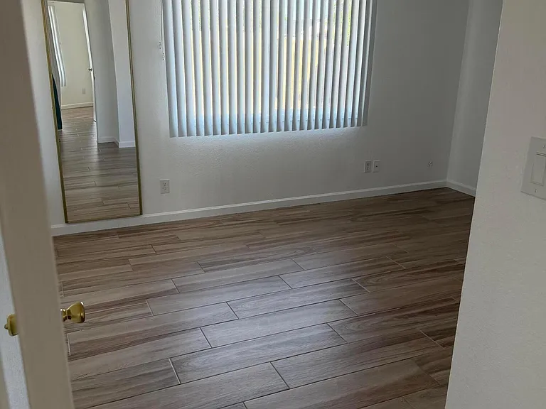 20601 N 33rd Ave — Photo 6