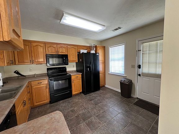 5th image of 3808 Oak Ave