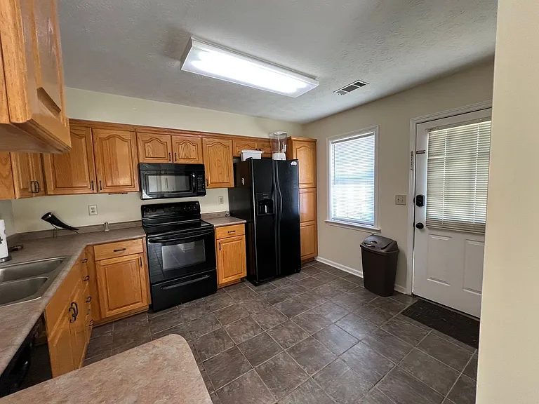 3808 Oak Ave — Photo 5