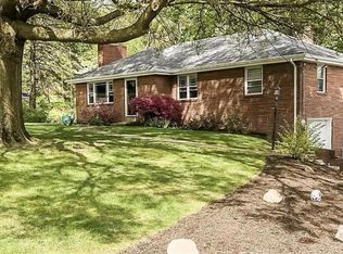 8220 Fox Ridge Rd, Pittsburgh, PA 15237