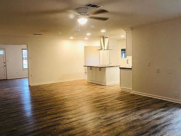 Wonderful great room!