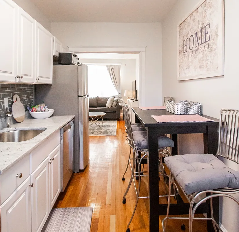 2 bed, 700 sqft, $7,000 — Photo 4