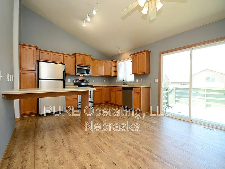 6110 S 188th St — Photo 3