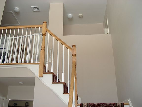 4th image of 490 Orchard Dr