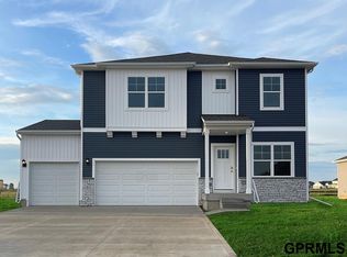 17505 Rose Lane Rd, Omaha, NE 68137