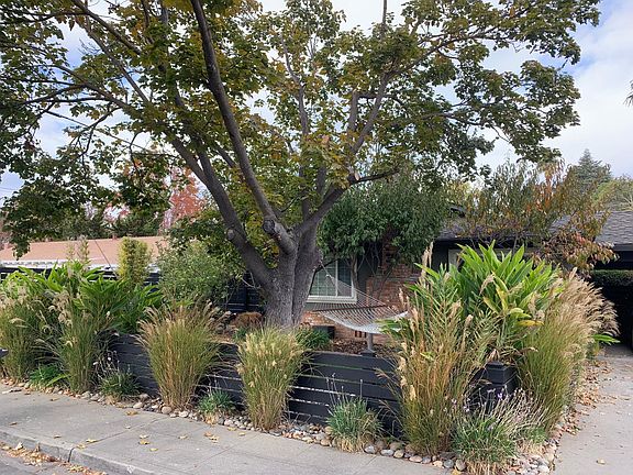 Street View (shows front unit)