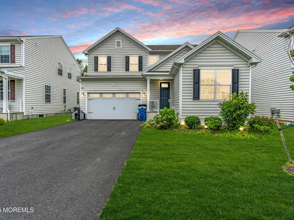 317 Tulip Ct, Marlboro, NJ 07746