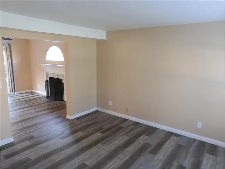 3025 Wolf Creek Way — Photo 12