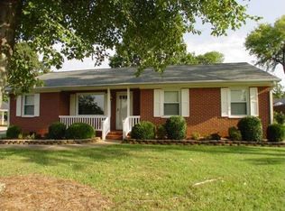 208 Beaucrest St, Kernersville, NC 27284