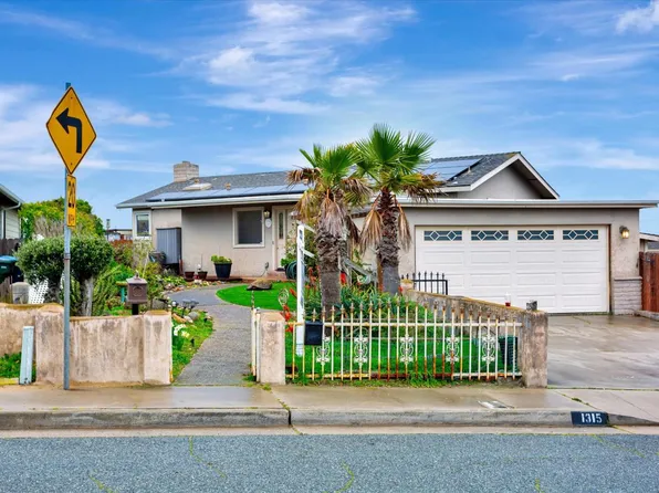 1315 Mescal St, Seaside, CA 93955