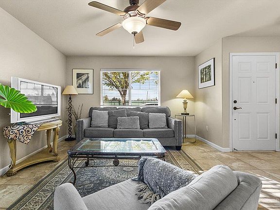 3rd image of 2310 Iroquois Street