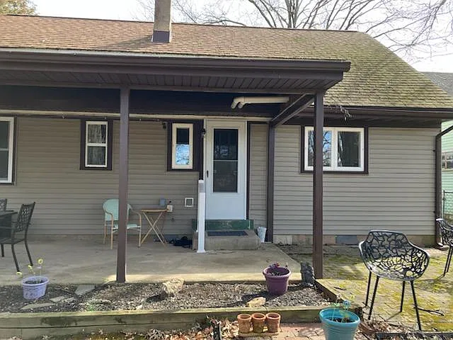 908 E Montgomery Ave — Photo 3