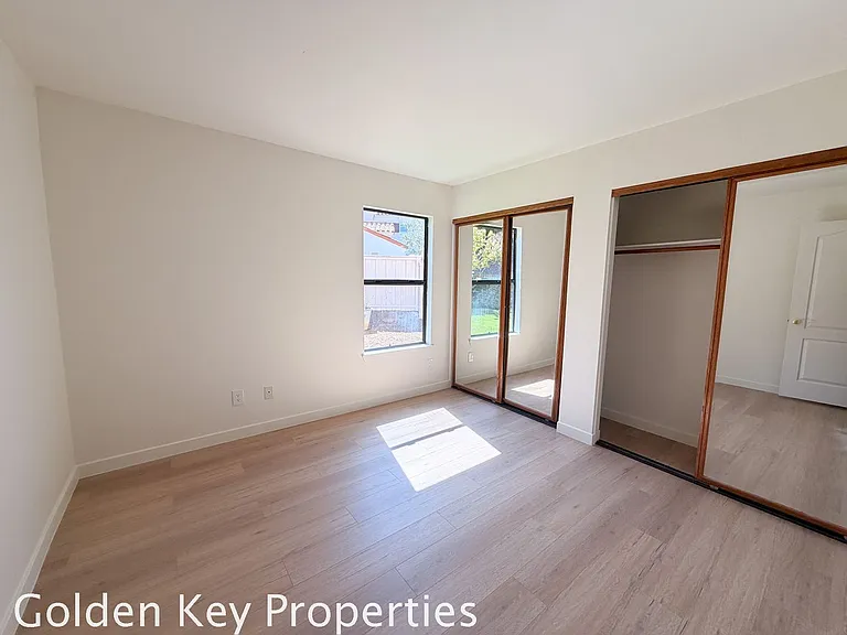 2230 Sara Way — Photo 13