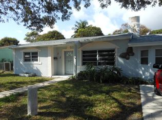 203 SW 3rd Ct, Boynton Beach, FL 33435