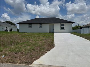 2902 27th St SW, Lehigh Acres, FL 33976