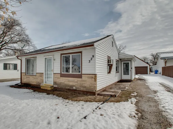 329 21st St N, Fargo, ND 58102