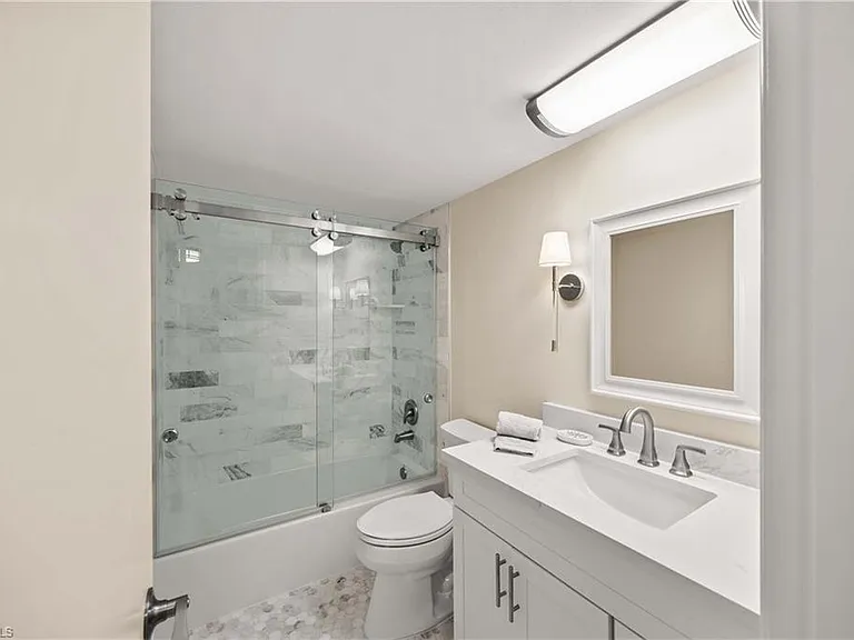 375 8th Ave S #D — Photo 21