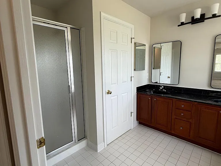 19 Masters Dr — Photo 12