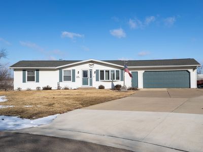 325 Apache Ct, Galena, IL, 61036