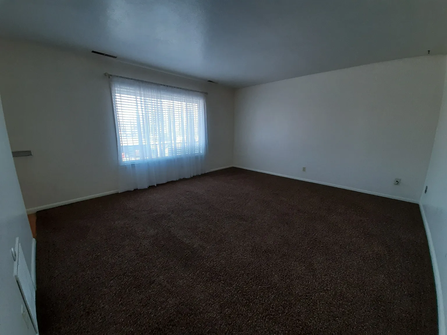 2 bed, 900 sqft, $900 — Photo 2