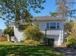 1030 Falkland Rd, Oak Bay, BC