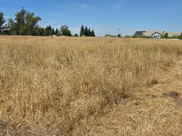 49140 Dublin Dr, Madera, CA 93636