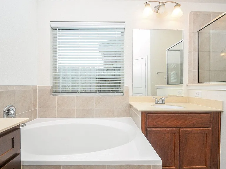 6142 Thief River Falls Dr — Photo 22