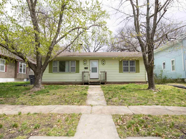 1306 Walnut St, Emporia, KS 66801