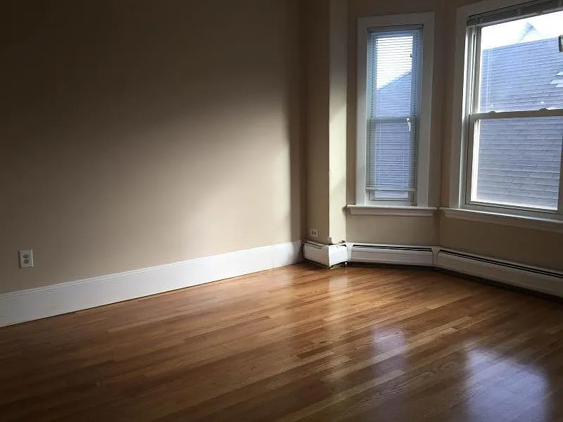 4 bed, $850 — Photo 4